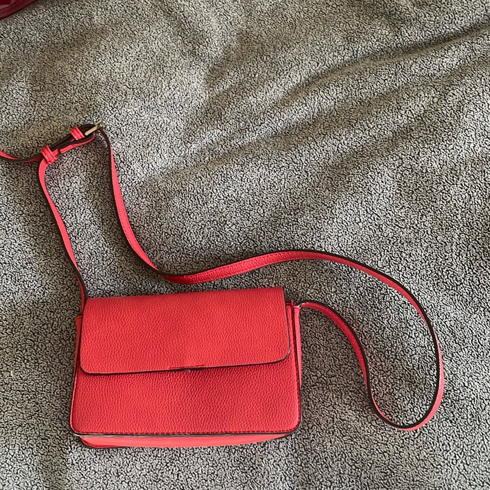 Street Level Crossbody Handbag
